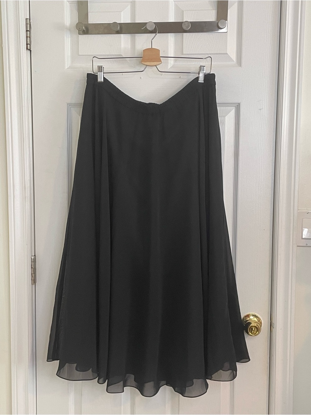Vintage Elegant Flowing Black A-Line Midi/Maxi Skirt - Picture 2 of 4